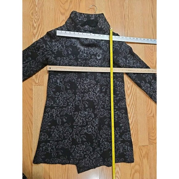 Tahari Wool Blend Sweater Wrap Cardigan Women's LRG Black Floral Warm Comfy Cowl - Picture 7 of 10